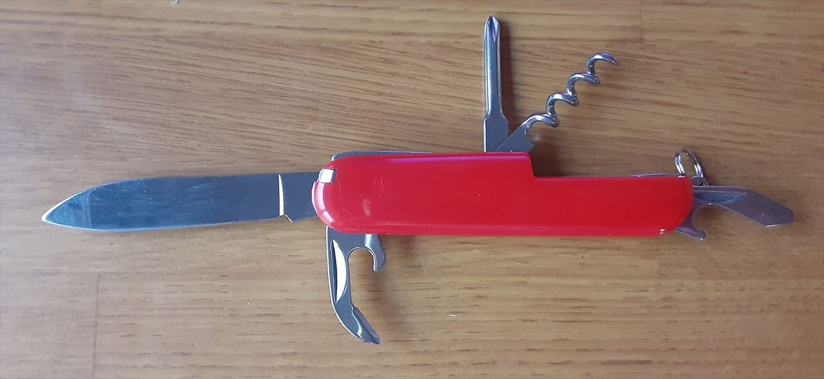 100均の万能ナイフは値段以上のクオリティー よく見たら新機能が追加されていた ドッピオの黄金体験